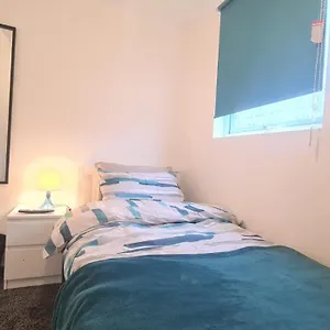 Cosy Single In Manor Park Homestay
